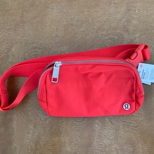 Lululemon Everywhere Belt Bag NWT